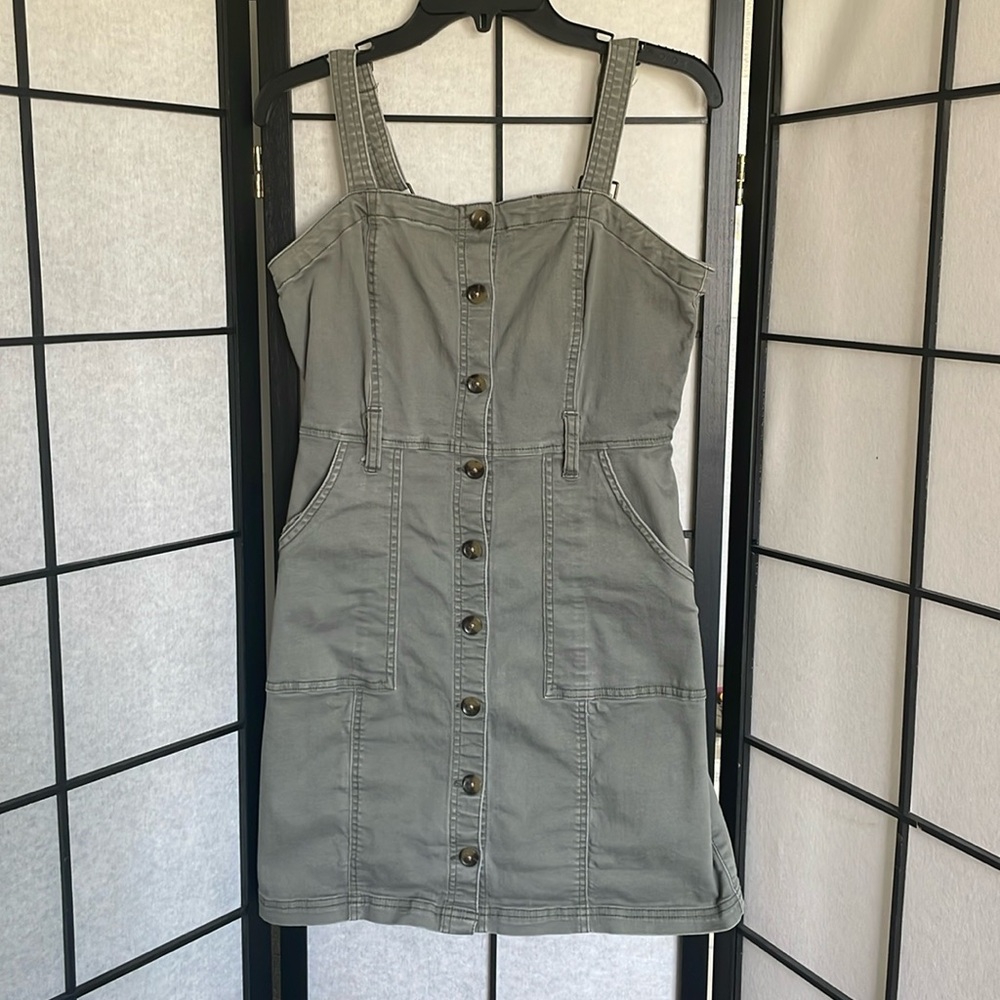 SO | Button Down Green Dress